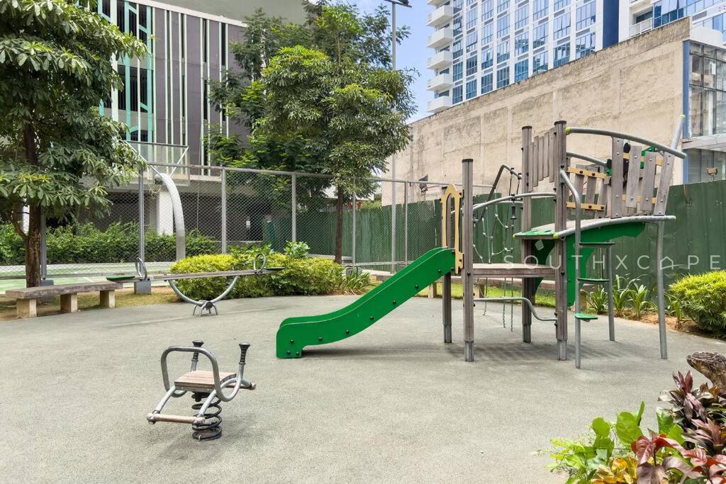 Furnished In Avida Towers Riala, It Park With Pool, Fast Wifi, Netflix And