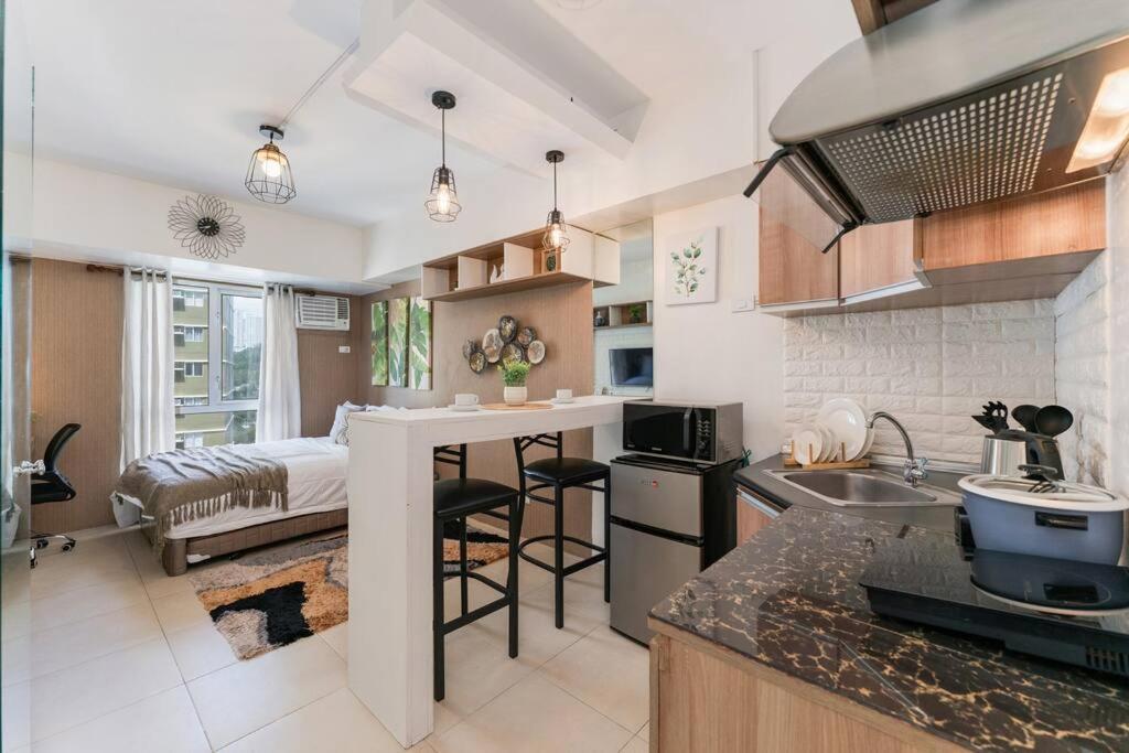Furnished In Avida Towers Riala, It Park With Pool, Fast Wifi, Netflix And Apartment *